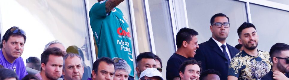 Visita real: Arturo Vidal entrenó con el plantel de Rodelindo Román